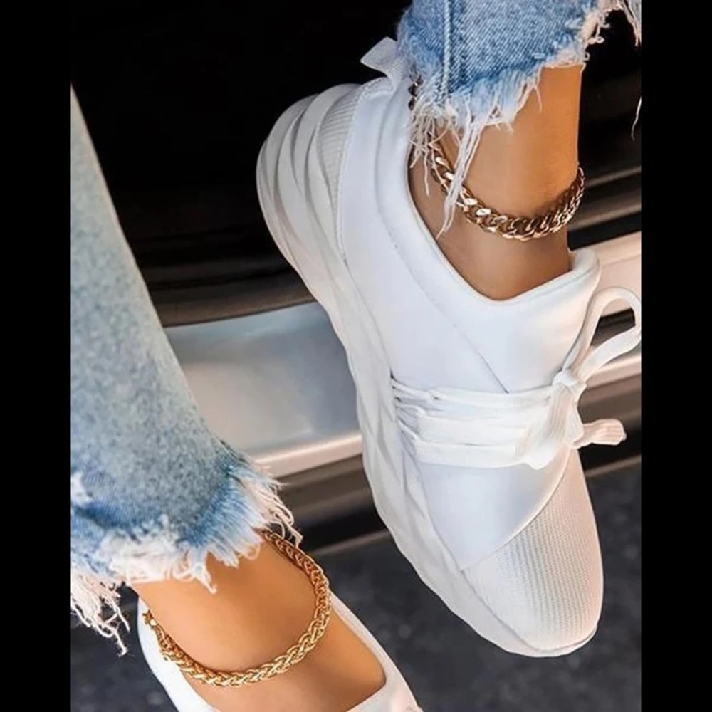 Geometry Pattern Lace-up Casual Sneaker